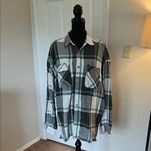 B.U.M. Vintage Men's Green and Gray Plaid Button-Up Shirt, size XL